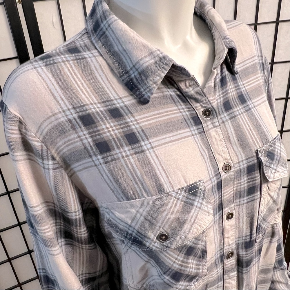 Maurices Blue Gray Plaid Long Sleeve Button Down Collared Shirt - Picture 4 of 12